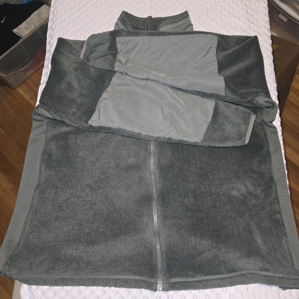 U.S. Military Gen III Level 3 POLARTEC Fleece Jacket Sz XL Green‎